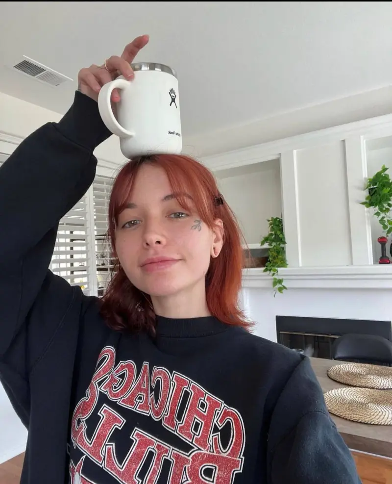 maryscott098321 (18) female from CA - sexting partner