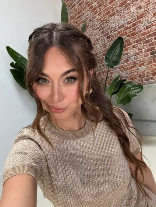 maukrhpp (18) female from GB - sexting partner