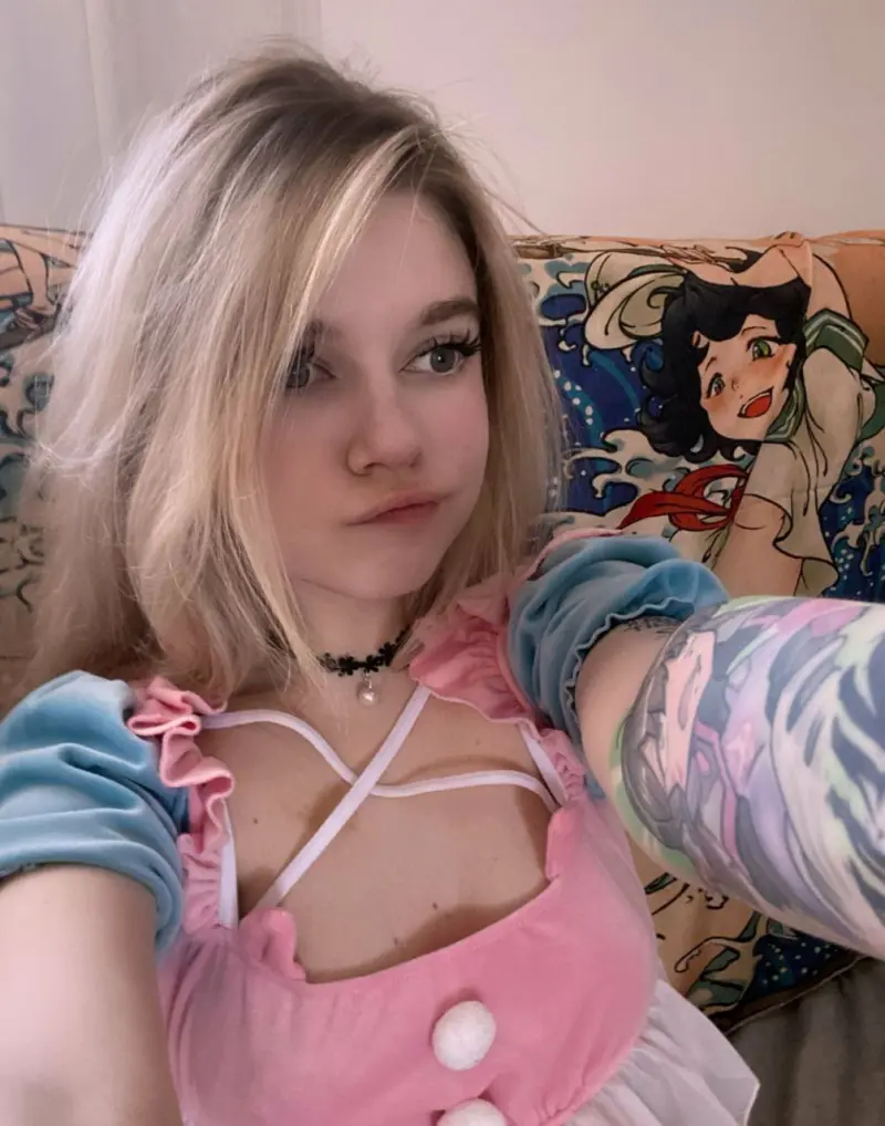 mayaha954 (20) female from DE - sexting partner