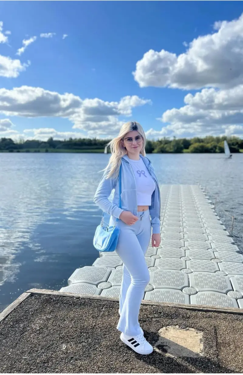 mayipas (18) female from DE - sexting partner