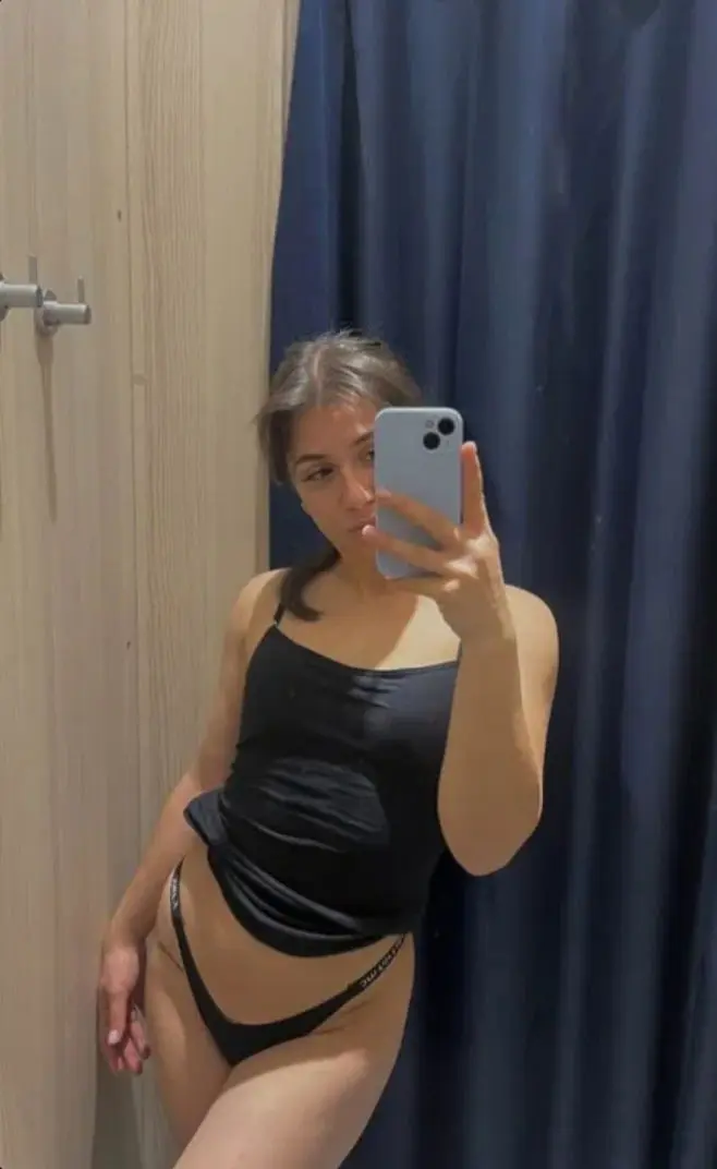 melefis (18) female from US - sexting partner