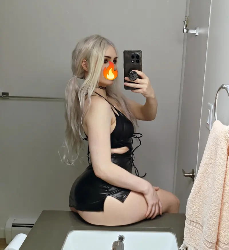 melna (18) female from US - sexting partner