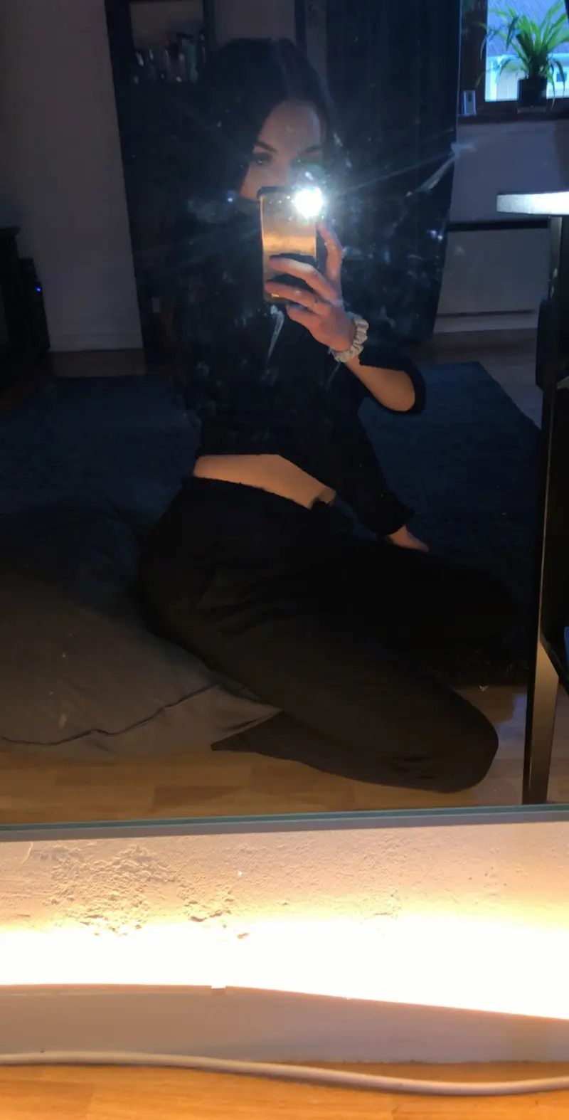 messine1980 (18) female from GB - sexting partner