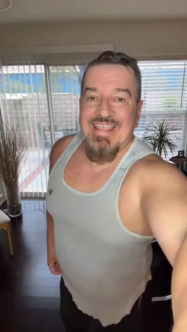 michbarb001 (43) male from US - sexting partner