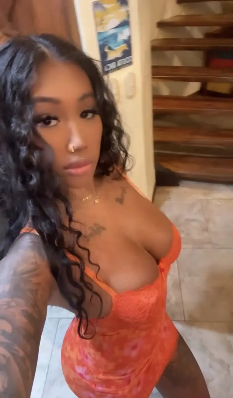 michelle176 (18) female from US - sexting partner