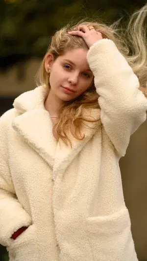 micpauxwilsonn1990 (18) female from US - sexting partner