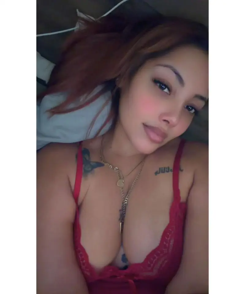 mirabelAry (18) female from US - sexting partner