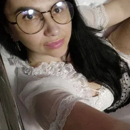 mivimi (18) female from US - sexting partner