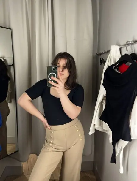 miyoceg292 (18) female from CA - sexting partner