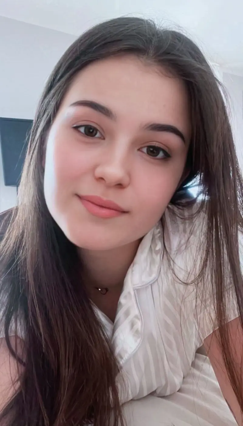 mlomtpa (22) female from DE - sexting partner