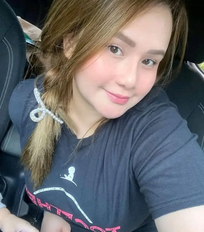 mowelt (18) female from US - sexting partner