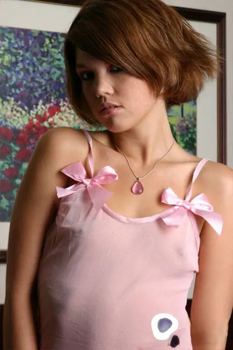 moxidi4252 (24) female from AE - sexting partner