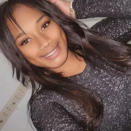 na1f6zcg36 (18) female from US - sexting partner