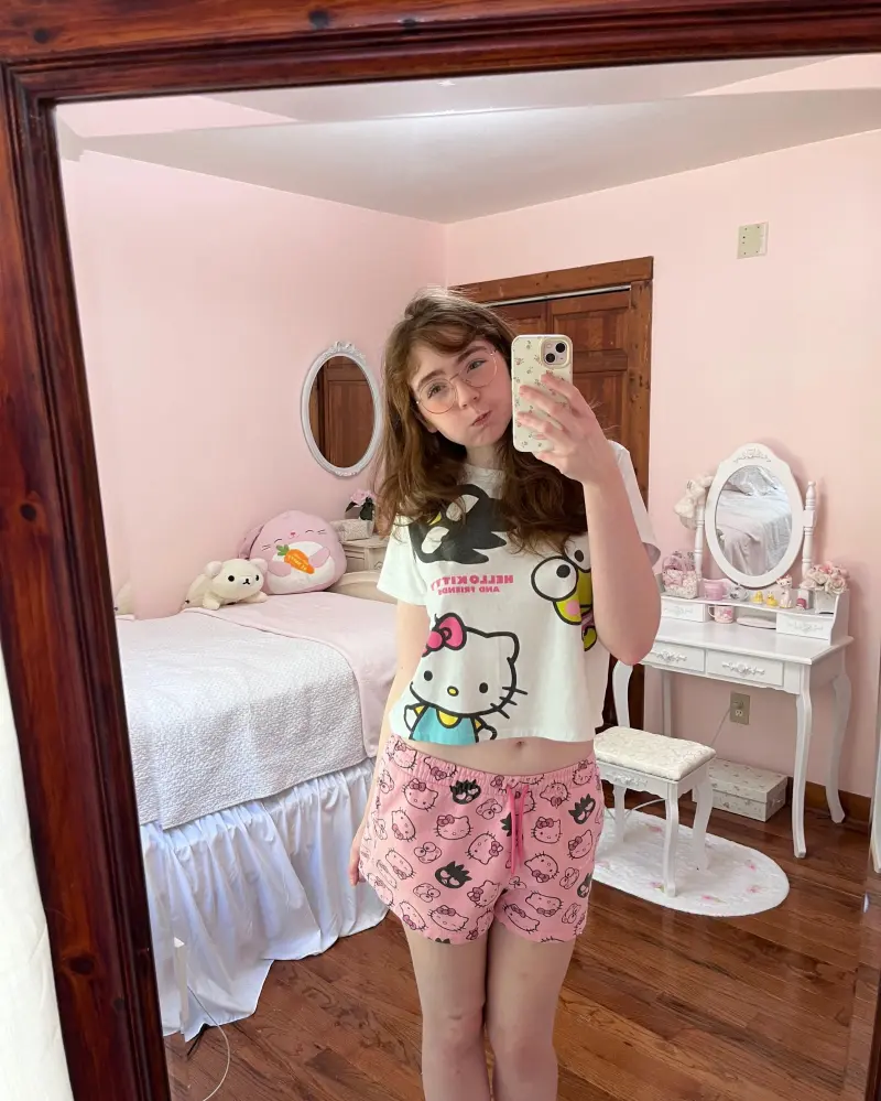 nalame9944 (18) female from US - sexting partner