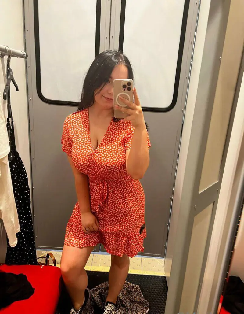 nancy32771 (18) female from US - sexting partner