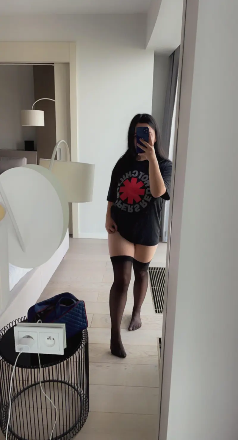 nancy564qx (18) female from US - sexting partner