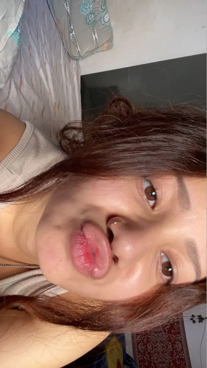 nancy5688jg (22) female from DE - sexting partner