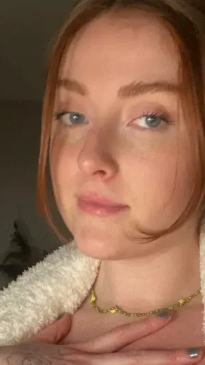 nanylucy8 (18) female from US - sexting partner