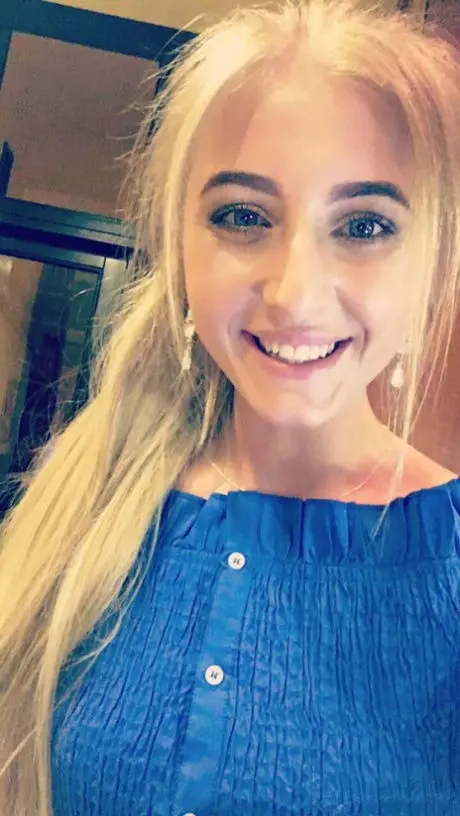 naseg84273 (21) female from US - sexting partner