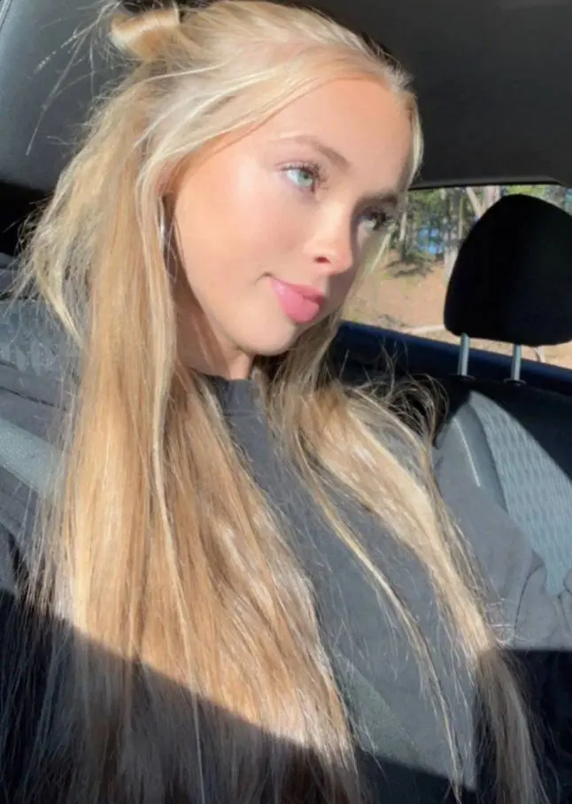 natacory (18) female from US - sexting partner