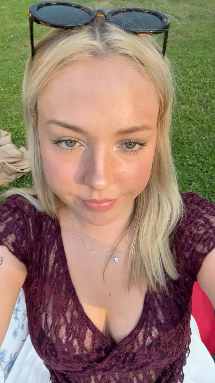 navomad644 (18) female from DE - sexting partner