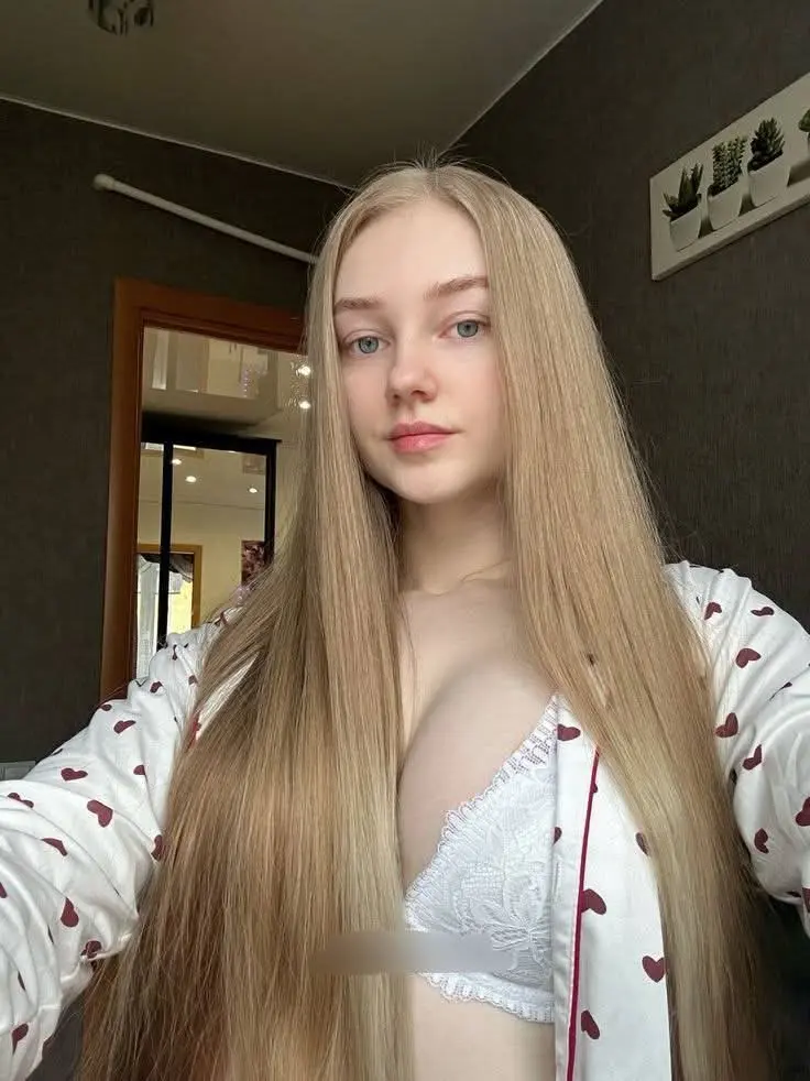 ncecuqu (22) female from AU - sexting partner