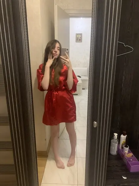 nedosak877 (18) female from US - sexting partner