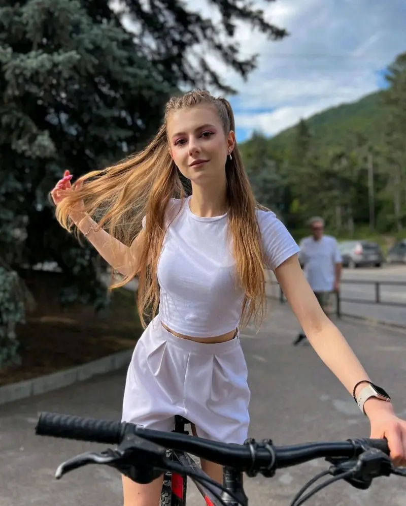 negipero (21) female from US - sexting partner