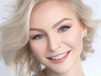 nemoyey270 (18) female from CA - sexting partner