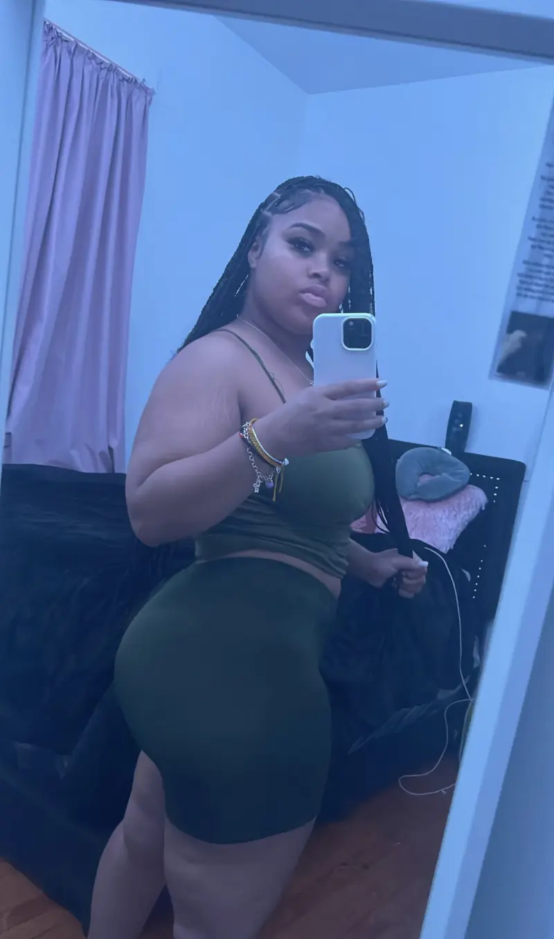 nepimol502 (18) female from US - sexting partner