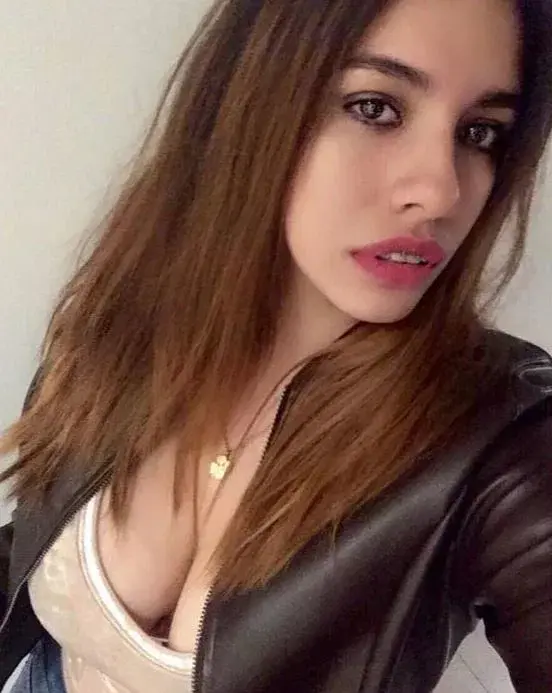 nexes44759 (23) female from AU - sexting partner