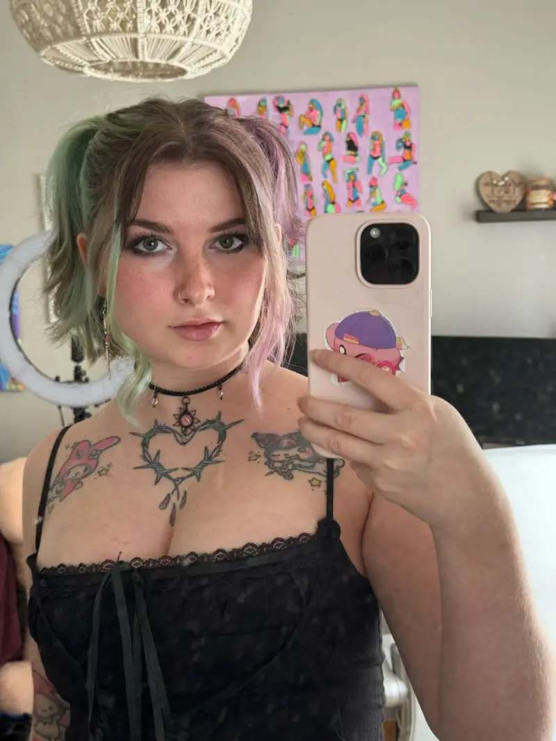 nogemet950 (18) female from DE - sexting partner