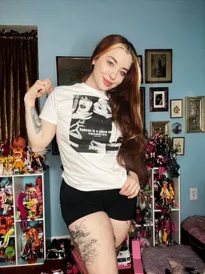 novoyol759 (21) female from CA - sexting partner