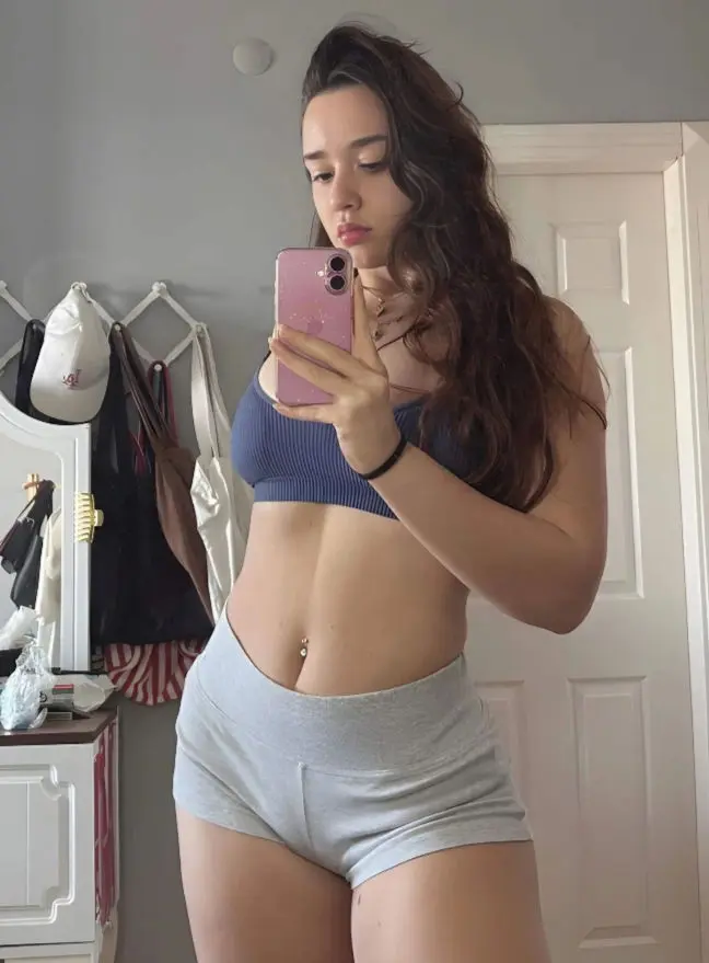 nowuzycy (18) female from US - sexting partner