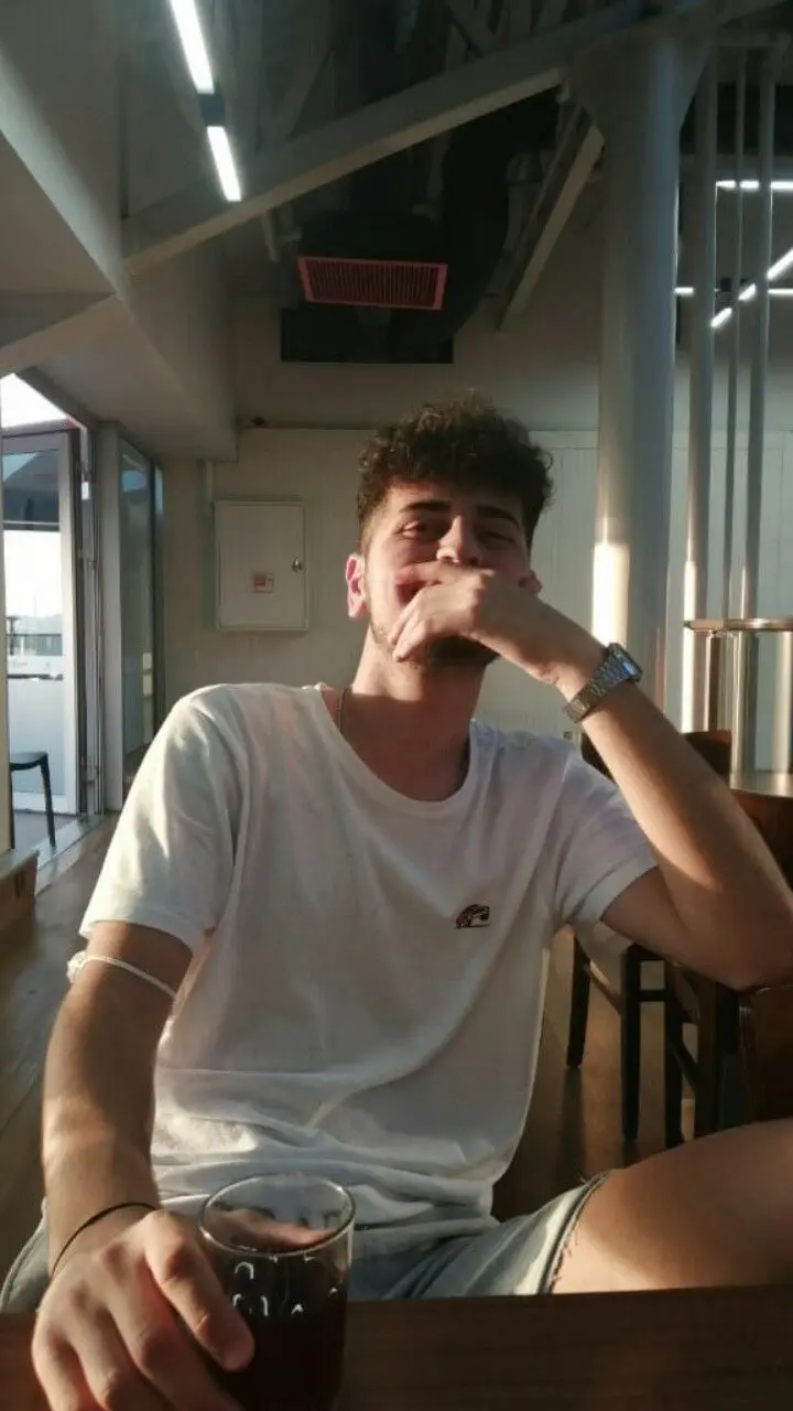 nya63247 (18) male from US - sexting partner