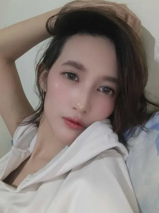 nyzytawo (18) female from US - sexting partner