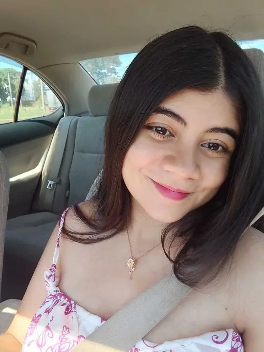 oakbe (24) female from US - sexting partner