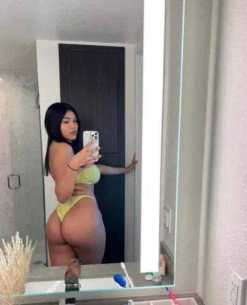 ogyna (18) female from US - sexting partner