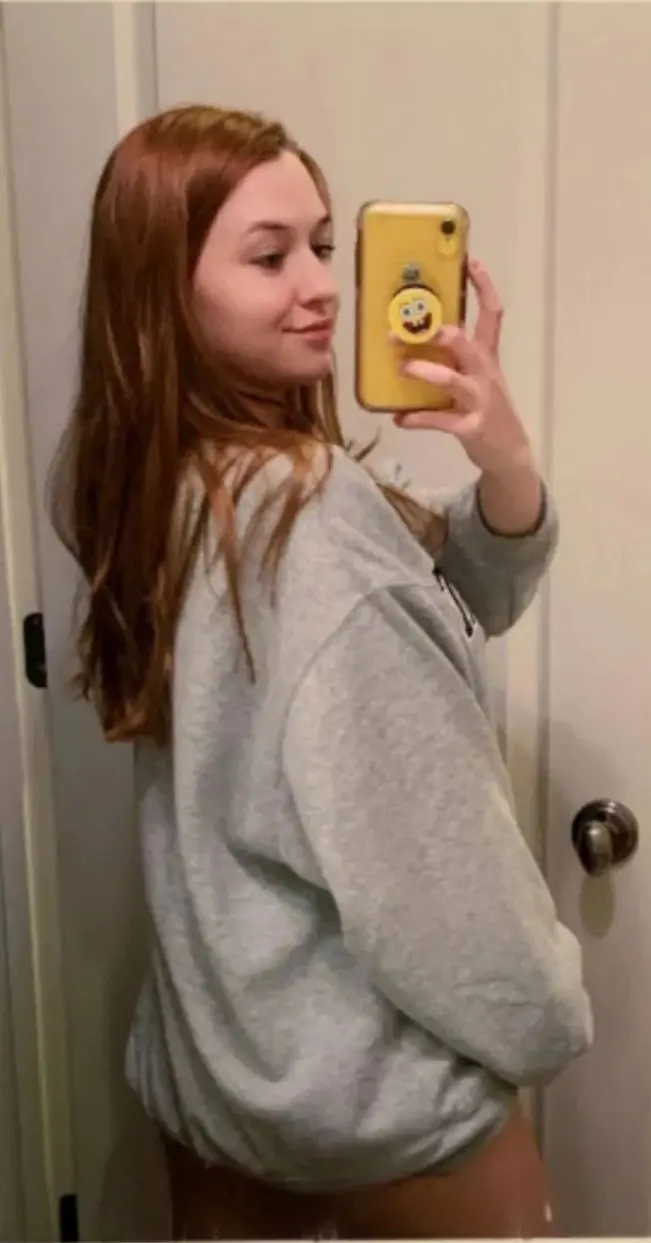 oifvrfwqe (18) female from US - sexting partner