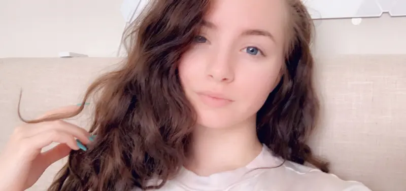 olisachat (18) female from US - sexting partner