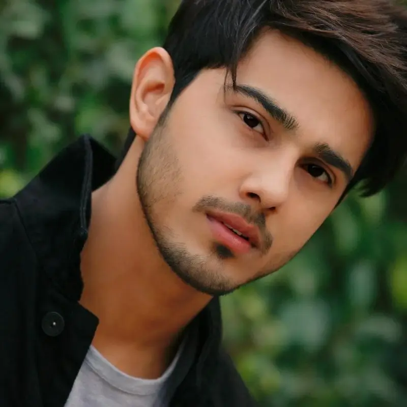 ompatil00987 (18) male from IN - sexting partner