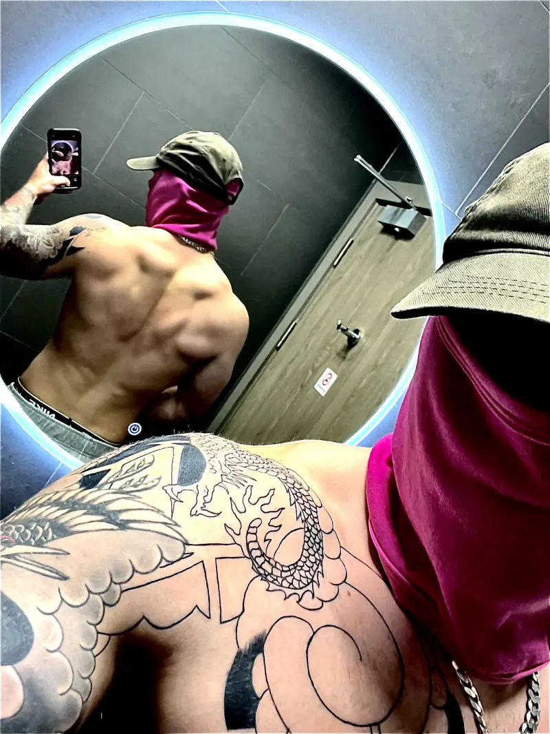 oscarr (18) male from GB - sexting partner