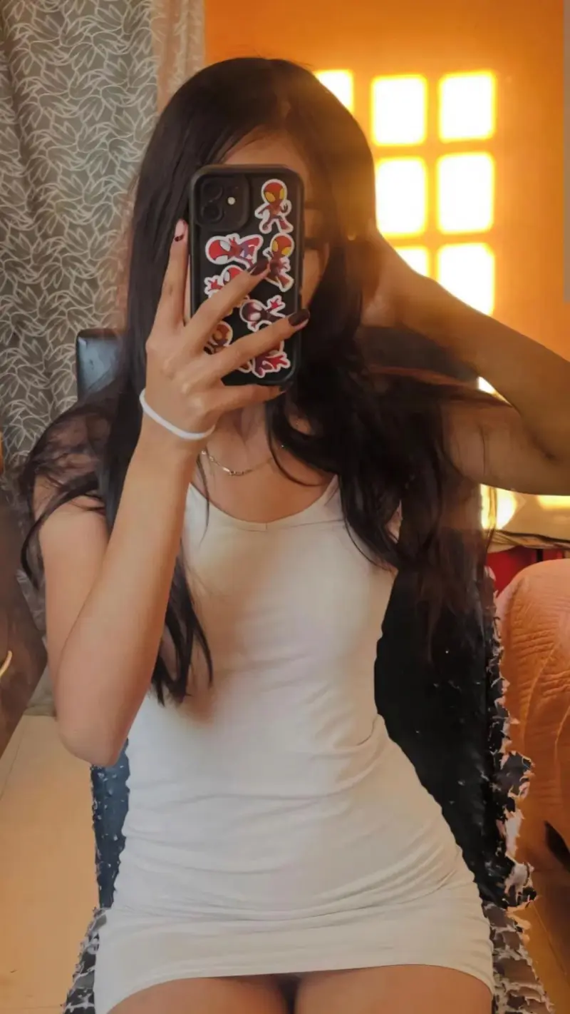 osessu (21) female from US - sexting partner