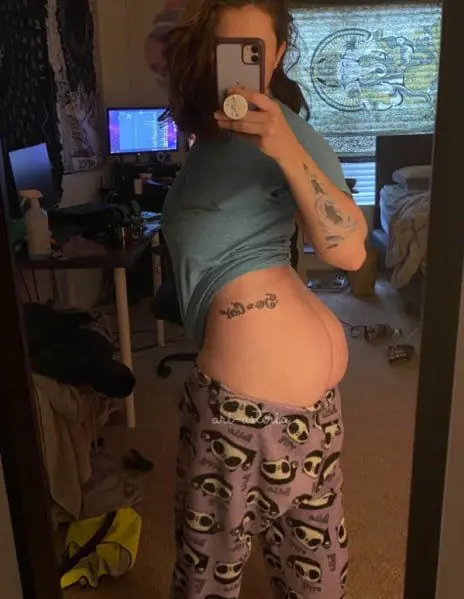 pafomem703 (25) female from DE - sexting partner