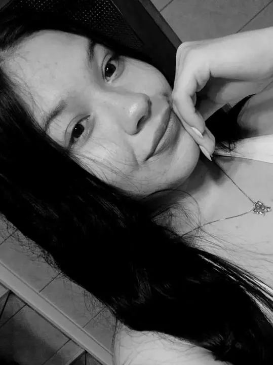 pakokej872 (18) female from US - sexting partner