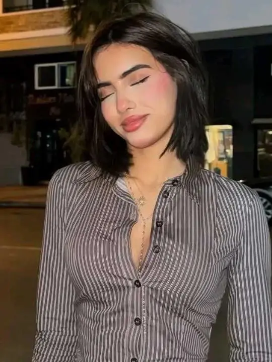 palube (18) female from AU - sexting partner