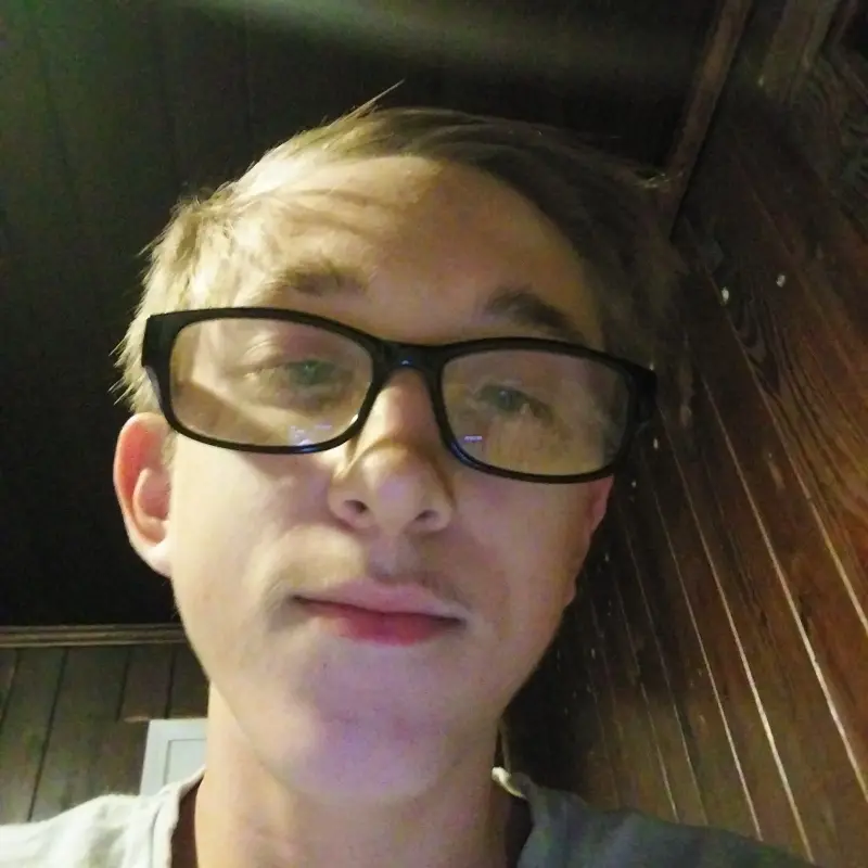 parker-69_21 (18) male from US - sexting partner