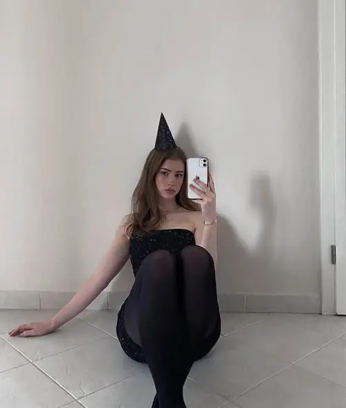 pawoxon286 (18) female from GB - sexting partner