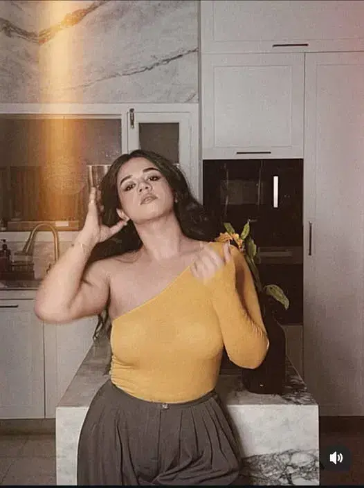 pebigot155 (18) female from US - sexting partner