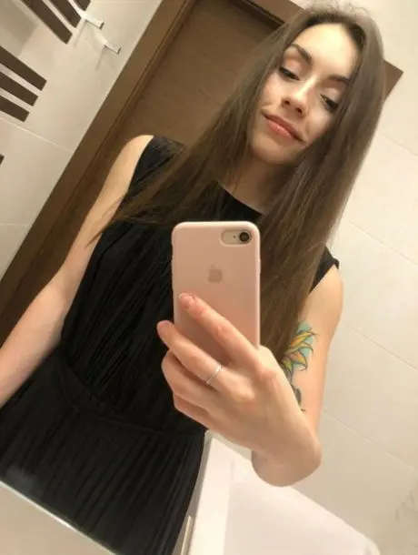 pecoroh564 (18) female from US - sexting partner